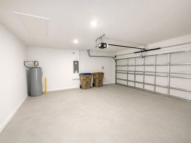 Building Photo - 5671 Nispero Wy