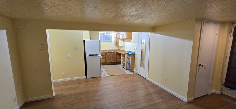 Building Photo - 1057 S 900 E
