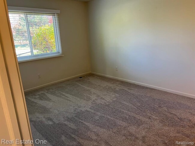 Building Photo - 1629 Glenbrooke Ct