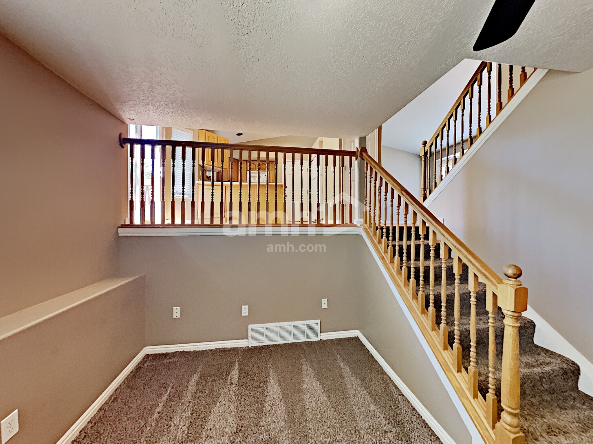 Building Photo - 2643 S 3900 W