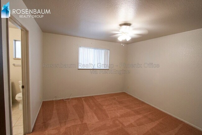 Building Photo - 1008 N Pueblo Dr