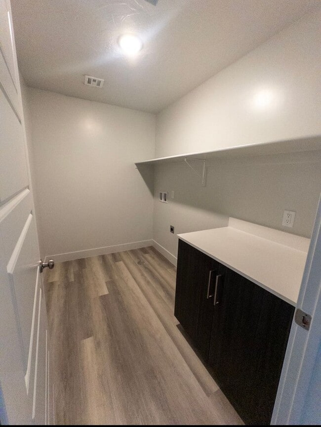 Building Photo - 4087 Cerro Wy
