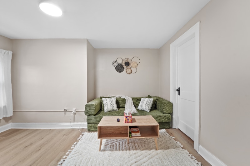 Building Photo - 108 Robble Ave