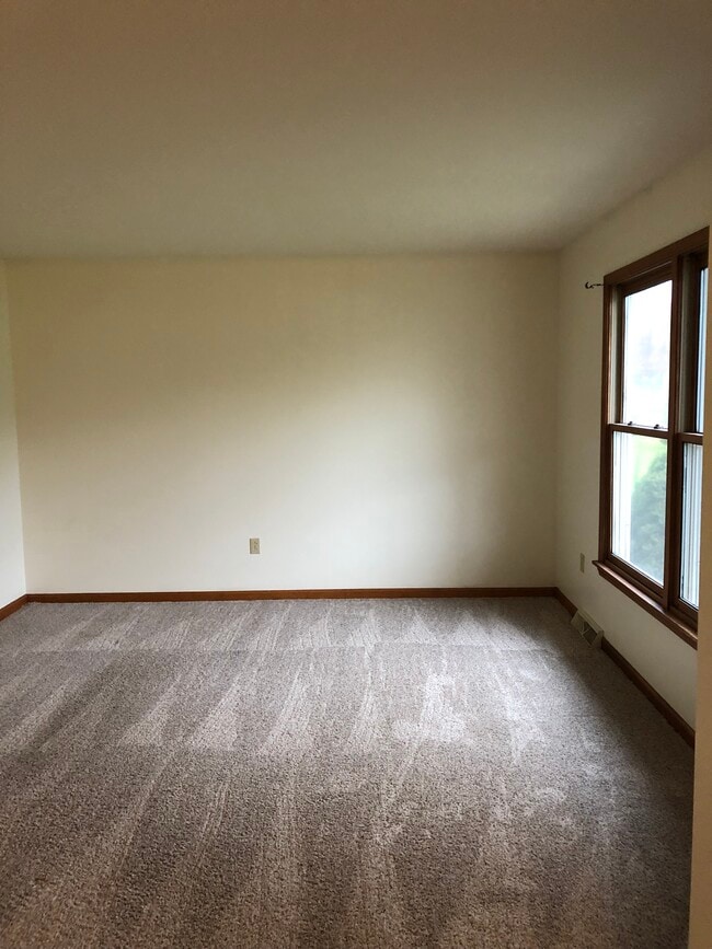 living room - 102 River St