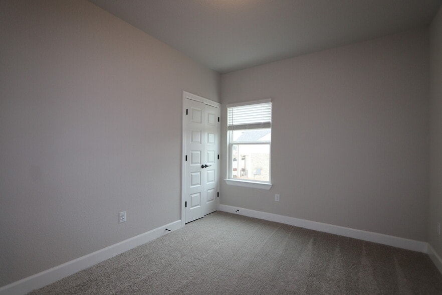 Upstairs Bedroom (1) - 11802 Hurricane Haze Dr