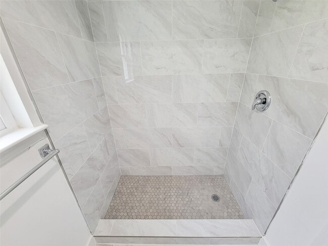 Building Photo - 13406 Glen Erica Dr