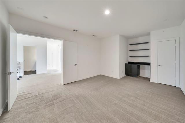 Building Photo - 8356 Fairview Dr