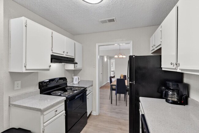 Building Photo - 50 Northtown Dr