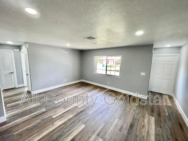 Building Photo - 162 Ott Cir