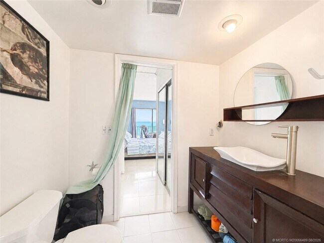 Building Photo - 11000 S Ocean Dr