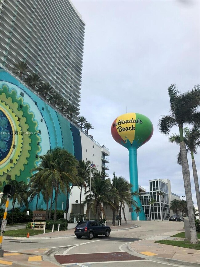 Building Photo - 3180 S Ocean Dr