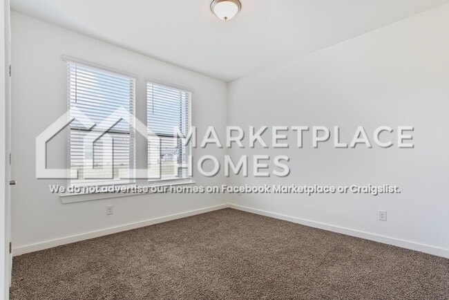 Building Photo - 40345 Cara Mae St