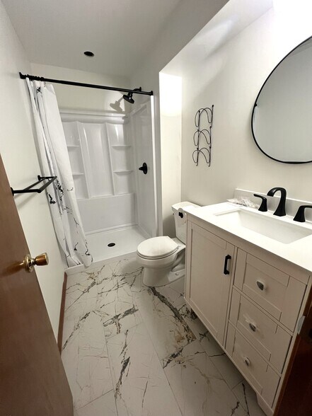 Lower Full Bath - 467 Tunnel Rd