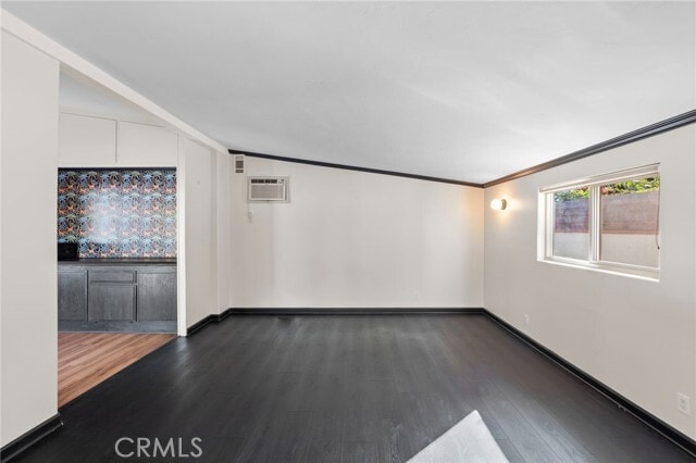 Building Photo - 6417 Graves Ave