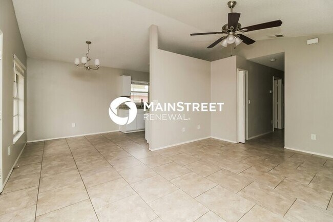 Building Photo - 3 Bedroom Pet-Friendly Home in Sanford, FL with Main Street Renewal
