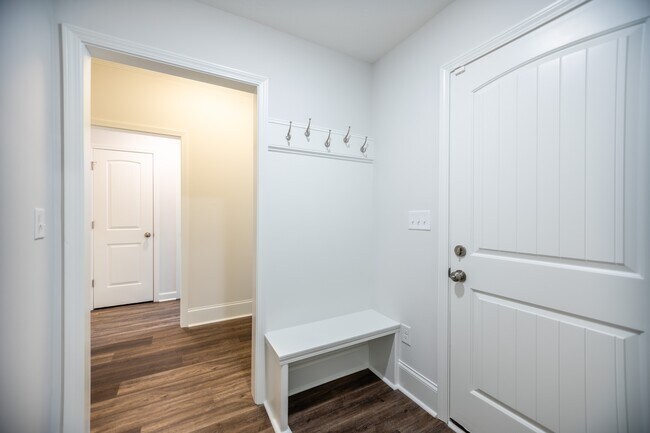 Building Photo - 7172 Paisley Cir