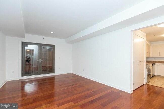 Building Photo - 219 S 18th St