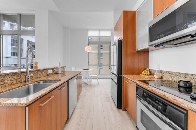 Building Photo - 9066 SW 73rd Ct