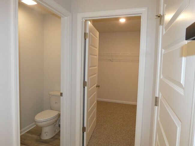 Building Photo - 8617 Tarsus Dr