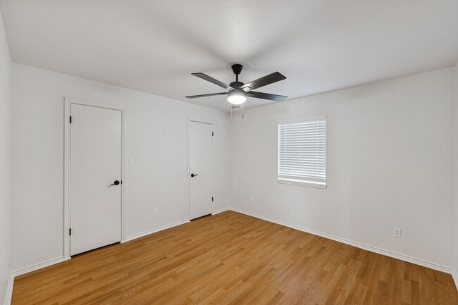 Building Photo - Cute & Convenient Home in Mission!