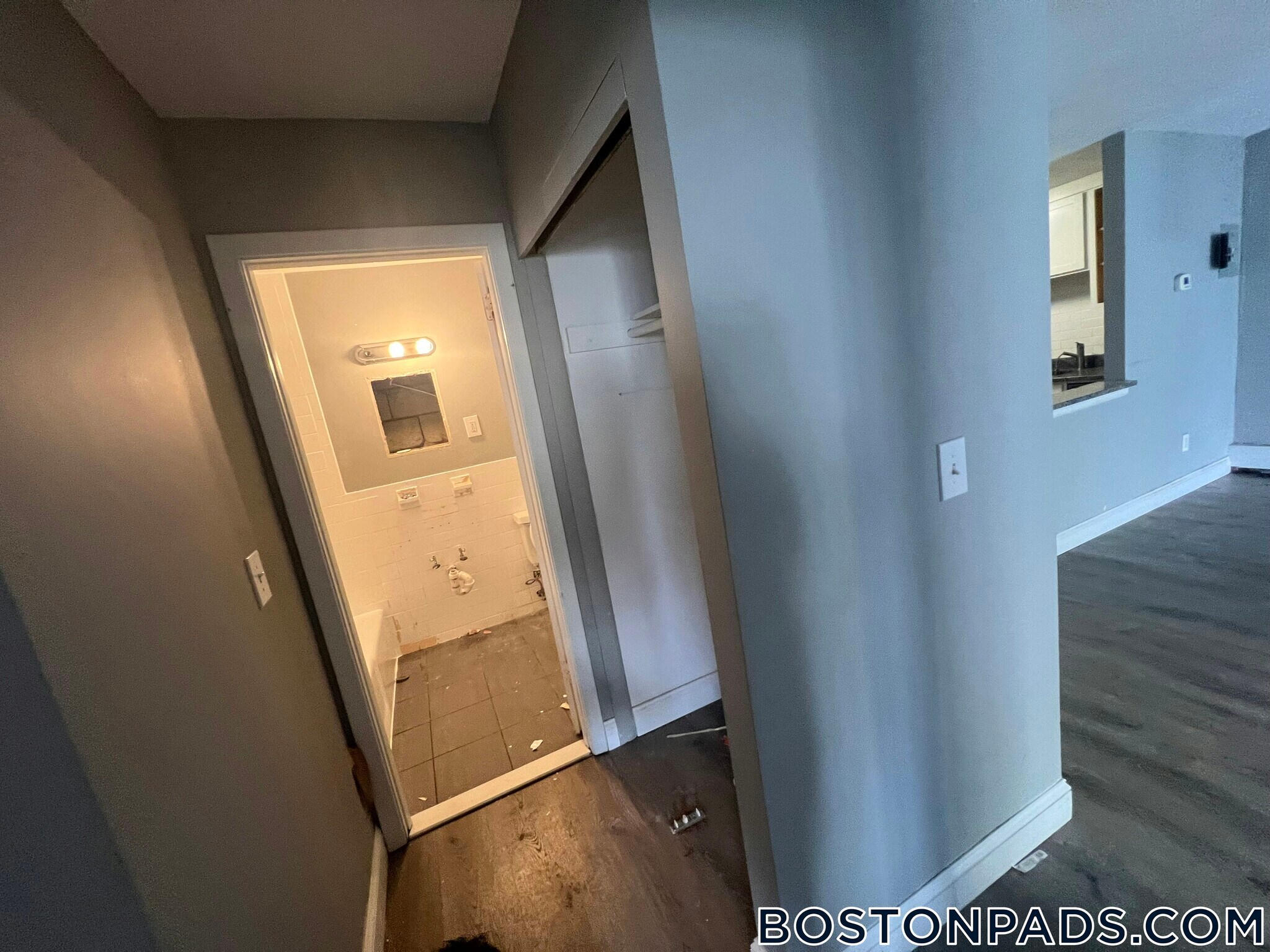 Building Photo - 245 Main St