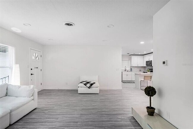 Building Photo - 2909 Hargill Dr