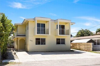 Building Photo - 3524 NW 4th Terrace