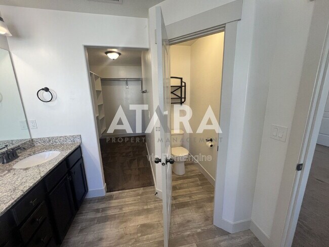 Building Photo - 1788 W Fall Brook Dr