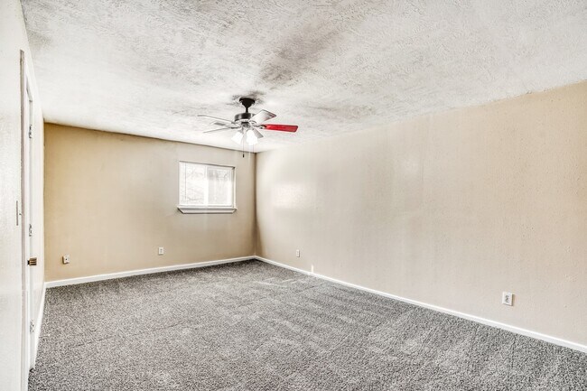 Building Photo - 17828 Cluster Ct