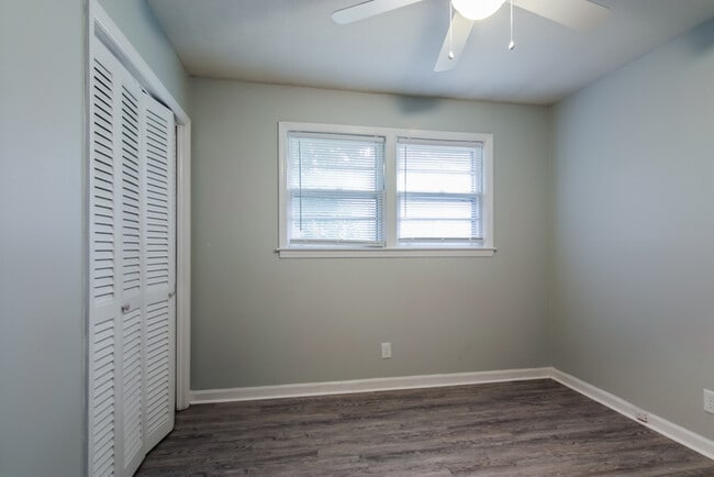 Building Photo - 1527 Tall Pines Cir