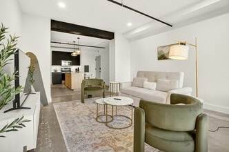 Building Photo - 309 S Boulder Ave