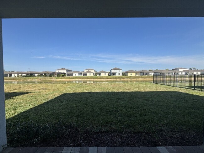 Building Photo - 16842 Fiesta Dr