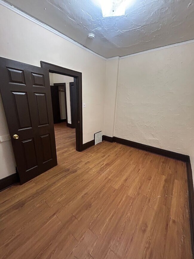 Building Photo - 1530N29thJ