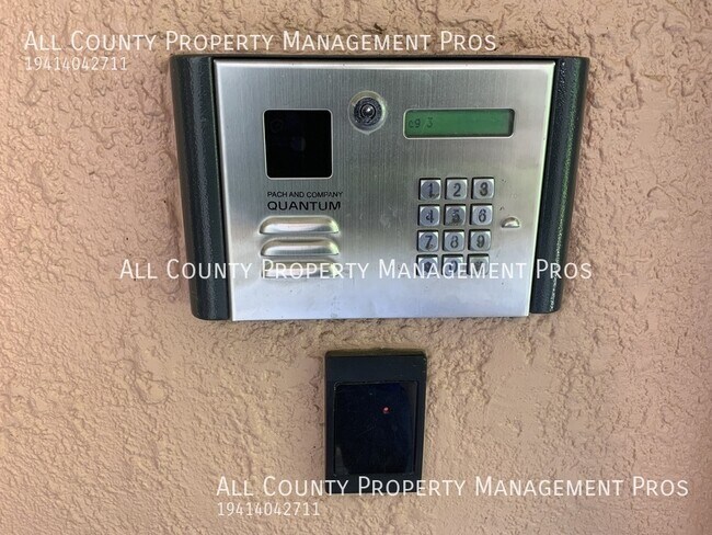 Building Photo - 5207 Manorwood Dr