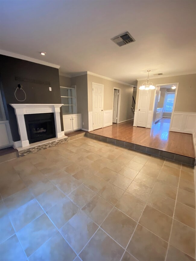 Building Photo - 7604 Ohio St