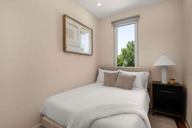 Building Photo - 1150 Lafayette Ave