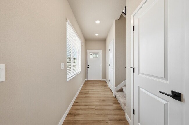 Building Photo - $2,340.95, 3 bed, 2.5 bath located in Colorado Springs with a fenced back yard