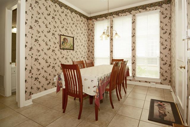 Building Photo - 8617 Orchard Hill Dr
