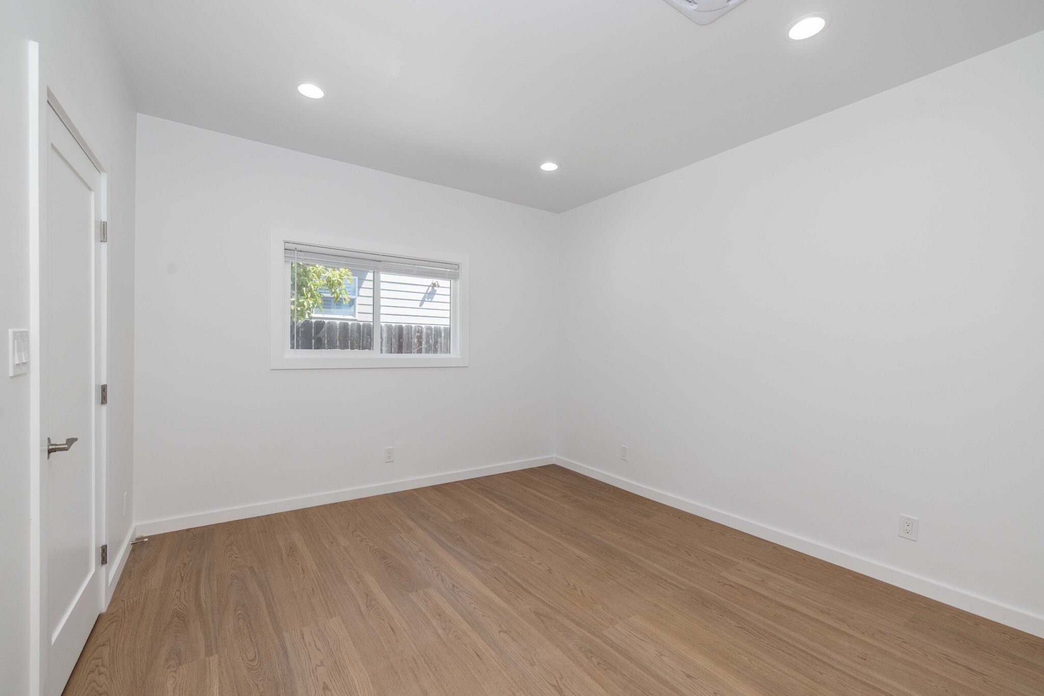 Master bedroom - 19139 Vaughn Ave