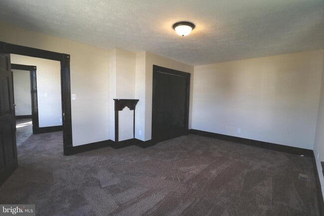 Building Photo - 508 S Water St