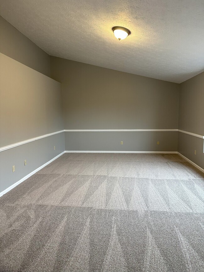 Building Photo - 4910 Clarkson Dr