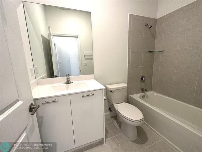 Building Photo - 12901 NW 23rd Pl
