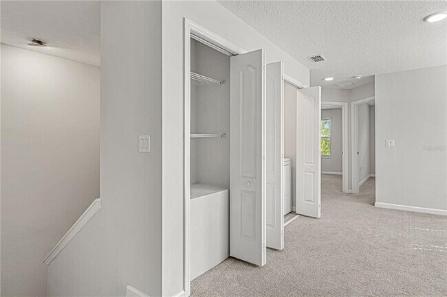 Building Photo - 2875 Narcoossee Cmns Wy