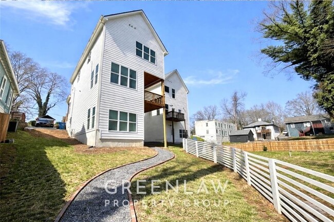 Building Photo - 830 Gaston St SW