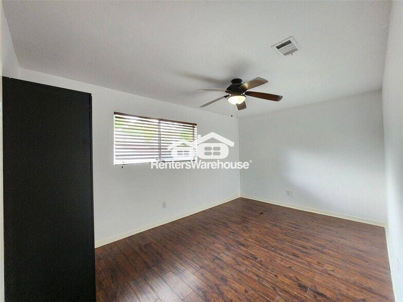 Building Photo - 1322 Valley Landing Dr
