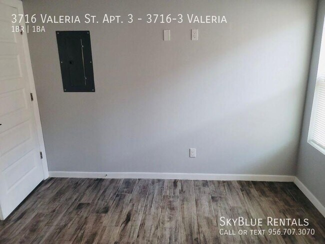 Building Photo - 3716 Valeria St