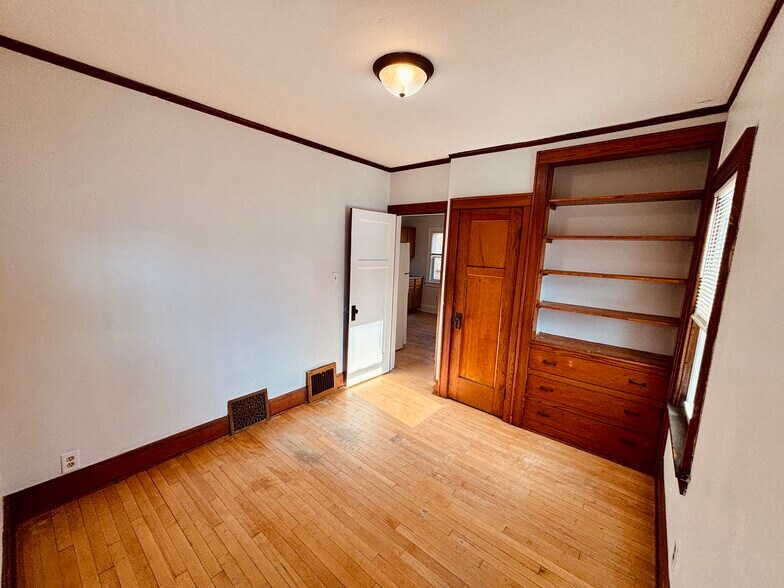 Bedroom 3 - 5223 W Wisconsin Ave