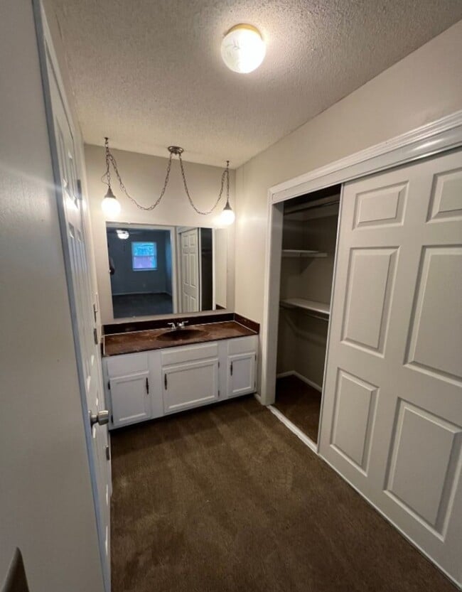 Building Photo - Quiet Cul-de-Sac Home with Bonus Room & Big Backyard!