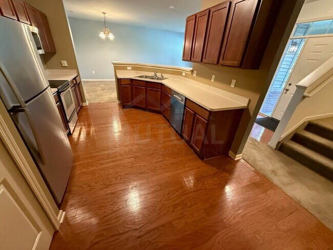Building Photo - 47576 Pembroke Dr