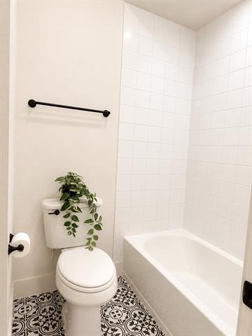 Building Photo - 908 Emerling Dr